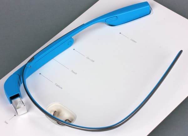 Комплектация умных очков Google Glass 2.0 Explorer Edition Комплектация умных очков Google Glass 2.0 Explorer Edition