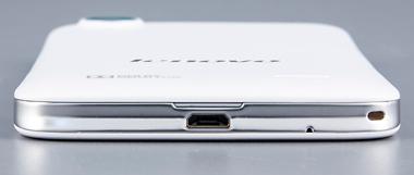 Нижний торец Обзор Lenovo S720. Нижний торец