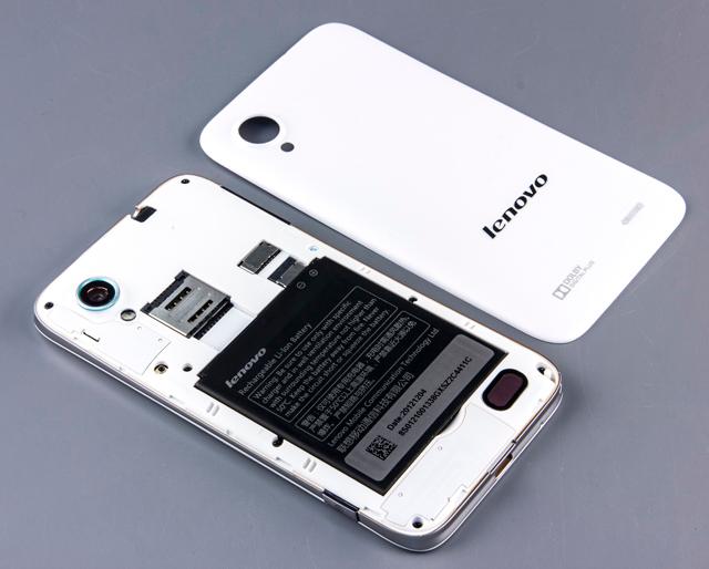 Аккумуляторный отсек и крышка Обзор Lenovo S720. Аккумуляторный отсек и крышка