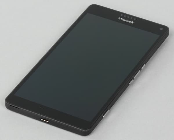 Внешний вид Microsoft Lumia 950 XL Внешний вид Microsoft Lumia 950 XL