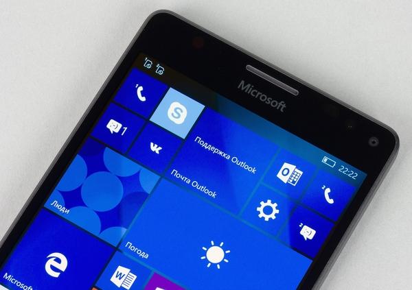 Внешний вид Microsoft Lumia 950 XL Внешний вид Microsoft Lumia 950 XL