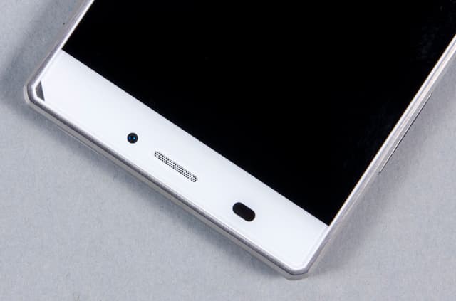 Верхняя часть лицевой панели Pantech Vega Iron Верхняя часть лицевой панели Pantech Vega Iron