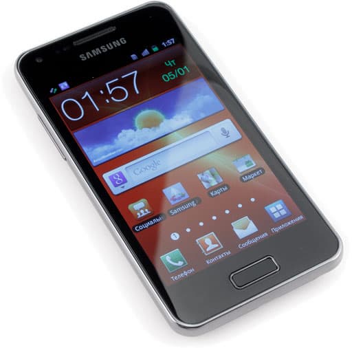 Взгляд на коммуникатор спереди Обзор Samsung Galaxy S Advance. Взгляд на коммуникатор спереди