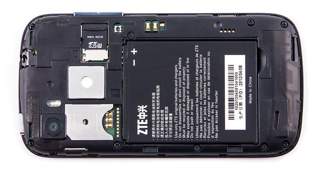 Аккумуляторный отсек коммуникатора Обзор ZTE V970. Аккумуляторный отсек коммуникатора