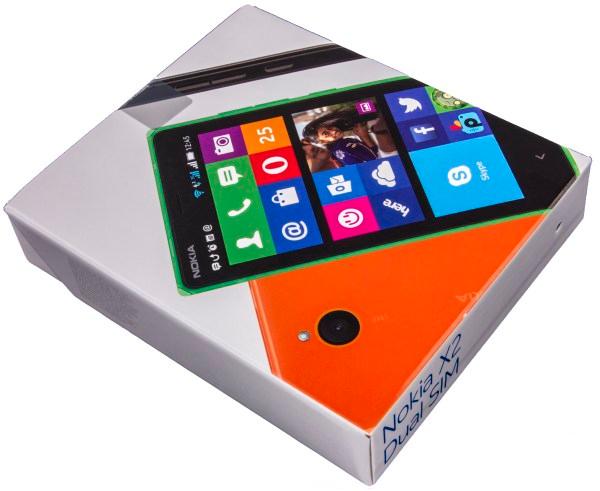 Коробка смартфона Nokia X2