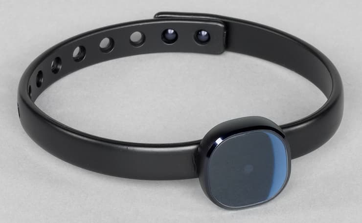 Фитнес-браслет Samsung Charm Фитнес-браслет Samsung Charm