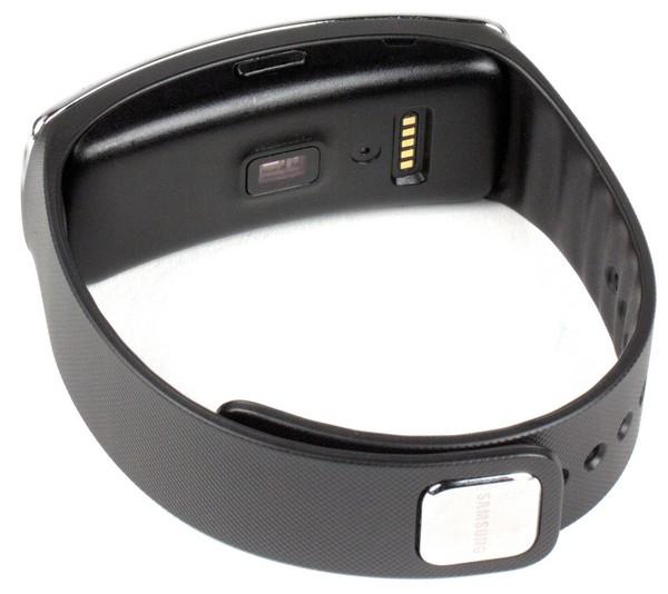 Умный браслет Samsung Gear Fit Умный браслет Samsung Gear Fit