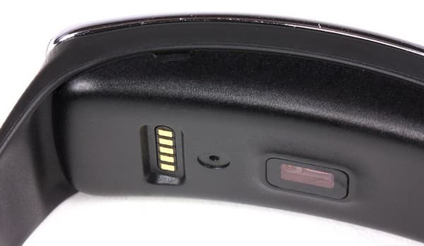 Умный браслет Samsung Gear Fit Умный браслет Samsung Gear Fit