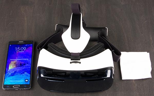 Шлем виртуальной реальности Samsung Gear VR Шлем виртуальной реальности Samsung Gear VR