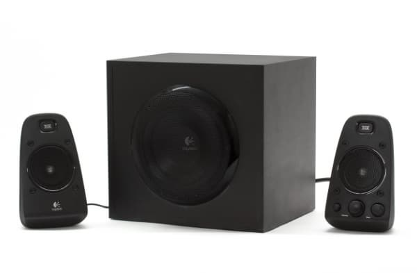 внешний вид Logitech Z623 внешний вид Logitech Z623