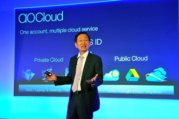 Джонни Ши (Jonney Shih), презентация ASUS на Mobile World Congress 2013