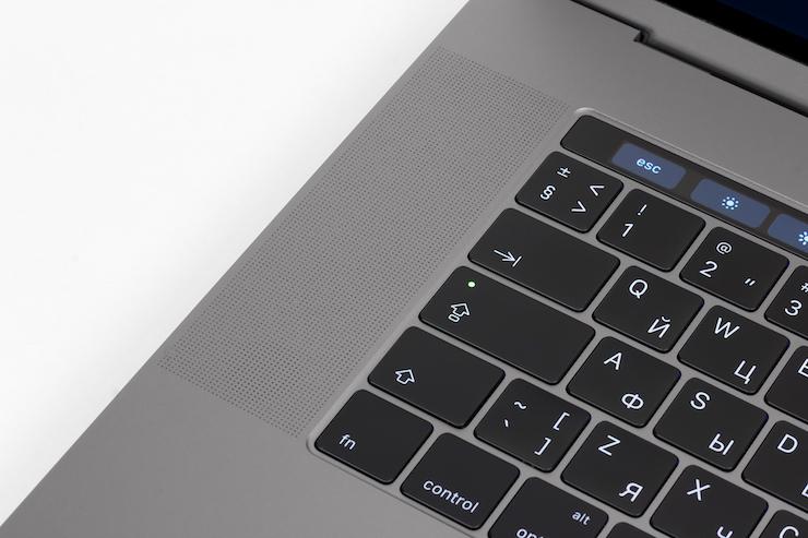 15-дюймовый ноутбук Apple MacBook Pro (Late 2016)