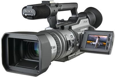 SONY　DCR-VX2100　MiniDV対応　ジャンク DCR-VX2100 MiniDV Handycam  очередная камера с 3 ПЗС от Sony