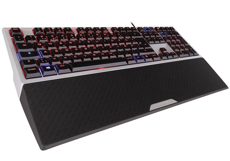 К компьютеру клавиатура Cherry MX Board 6.0 подключается двухметровым кабелем USB
