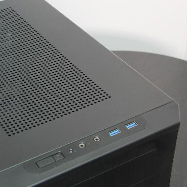 Корпус Fractal Design Core 500 рассчитан на платы типоразмера mini-ITX