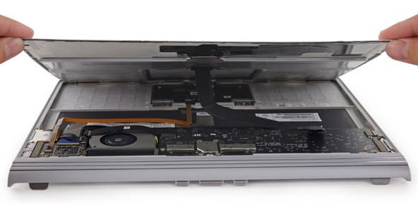 Ноутбук Microsoft Surface Book заработал у iFixit всего один балл