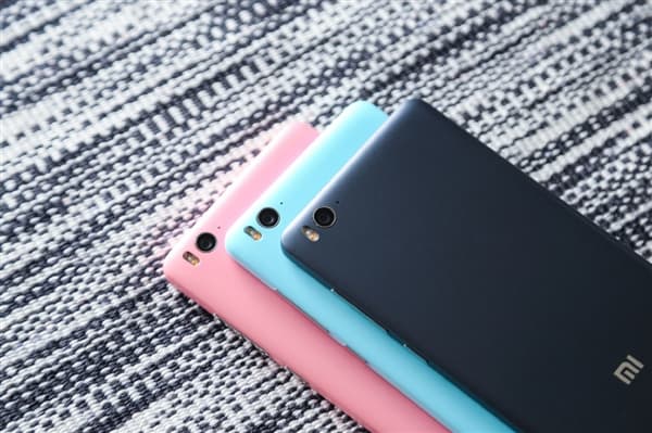 Смартфон Xiaomi Mi 4c очень похож на модель Mi 4i