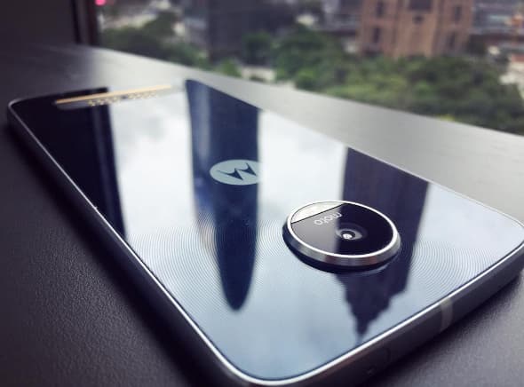 Moto Z Play получит меньший экран, чем старшие собратья