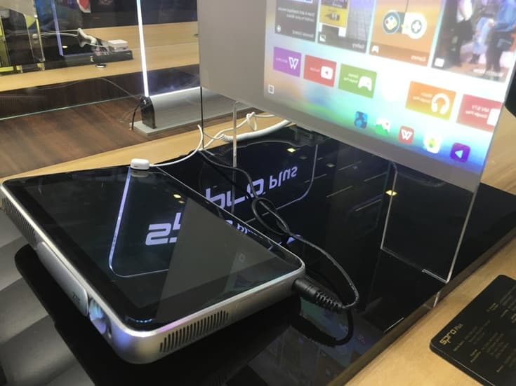 ZTE представила гибрид SPro Plus 