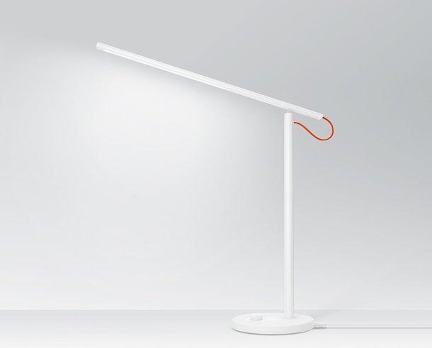 Xiaomi представила светодиодную настольную лампу Mi Smart LED