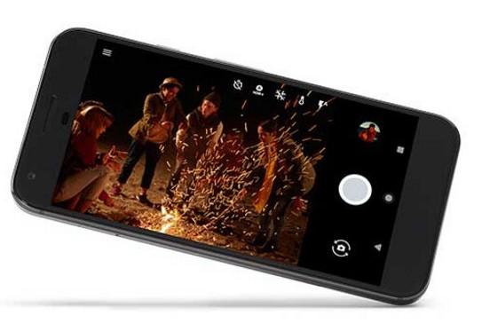 Накануне анонса опубликованы фотографии смартфонов Google Pixel и Pixel XL 