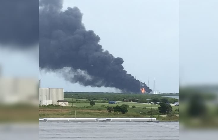 Ракета Falcon 9 взорвалась за два дня до старта