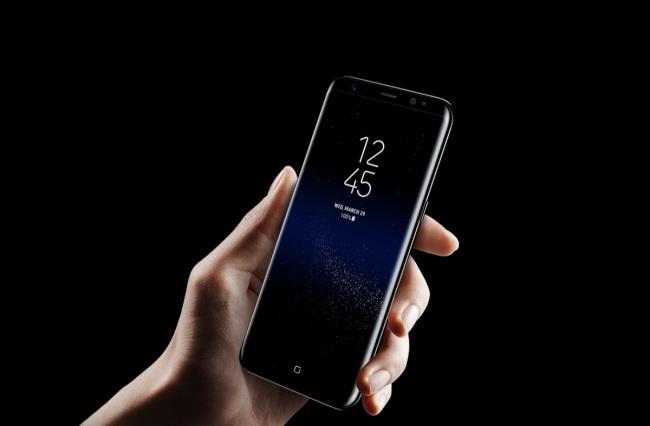 Смартфон Samsung Galaxy S9 могут представить уже в январе
