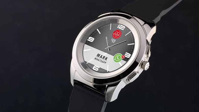 В умных часах MyKronoz ZeTime круглый цветной сенсорный экран соседствует с традиционными стрелками