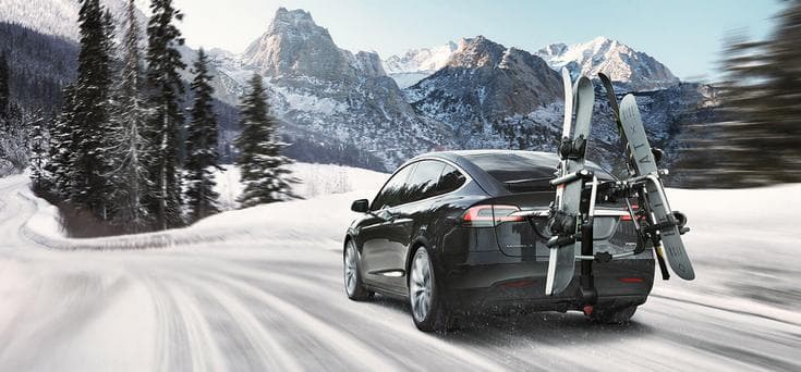 Tesla Model X подешевела на 3000 долларов