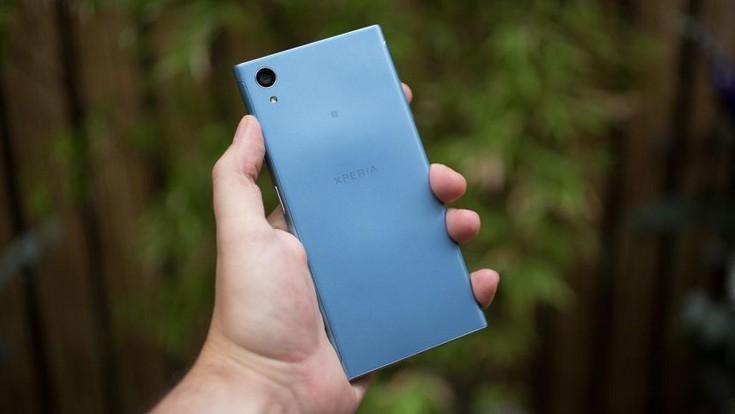 Sony Xperia XA1 Plus весит почти 200 г