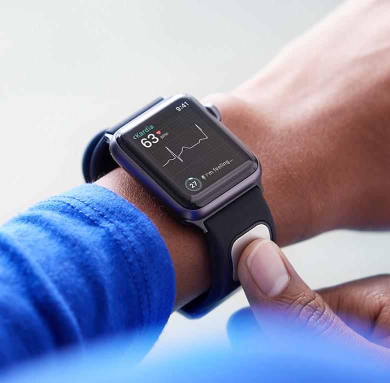 Ремешок AliveCor Kardiaband одобрен FDA к применению в качестве медицинского прибора