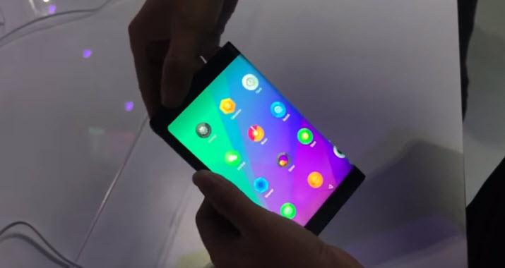На Tech World 2017 показали концепт сгибающегося планшета Lenovo Folio
