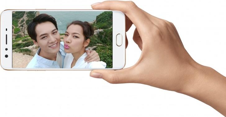 Смартфон Oppo F3 Plus получил двойную фронтальную камеру