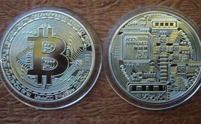 Цыгане теперь торгуют поддельными биткойнами