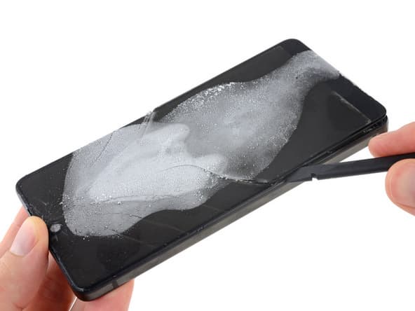 Essential Phone заработал у iFixit один балл