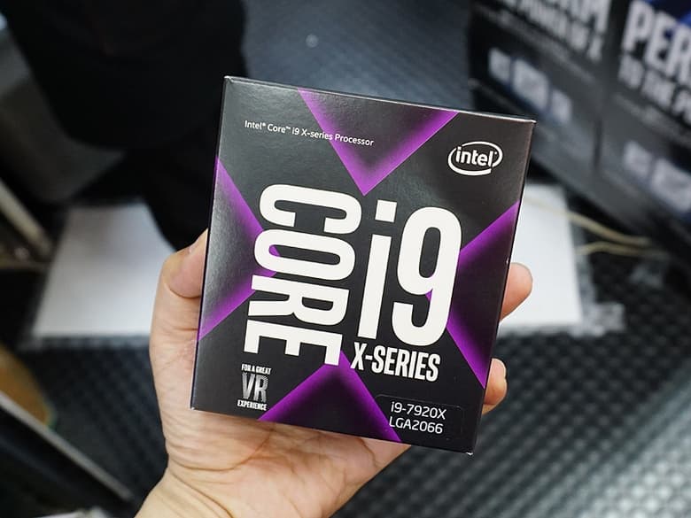 CPU Intel Core i9-7920X уже можно купить