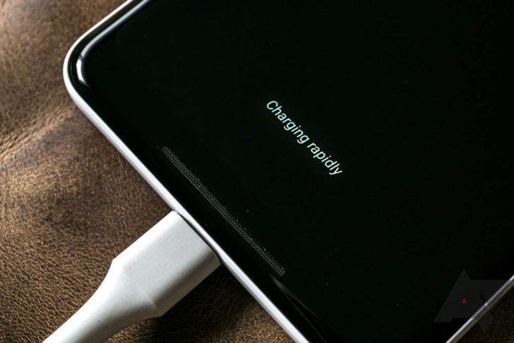 При температуре ниже 20 °С скорость зарядки смартфонов Google Pixel 2 XL резко падает