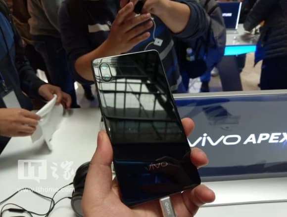 Vivo официально представила смартфон Apex