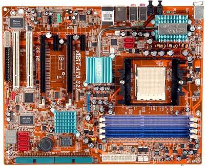 Подробности ATI CrossFire Xpress 3200 и снимки плат на его основе