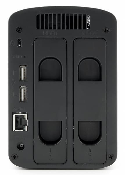 Внешний вид Iomega StorCenter ix2-200 Cloud Edition Внешний вид Iomega StorCenter ix2-200 Cloud Edition