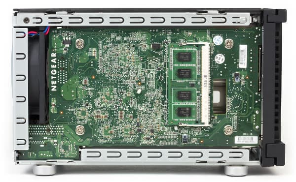 Конструкция Netgear ReadyNAS 312 Конструкция Netgear ReadyNAS 312