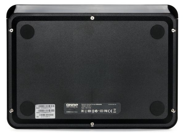 Внешний вид QNAP HS-251