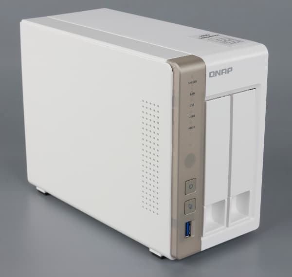 Внешний вид QNAP TS-251 Внешний вид QNAP TS-251