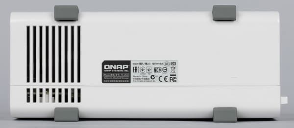 Внешний вид QNAP TS-251C Внешний вид QNAP TS-251C