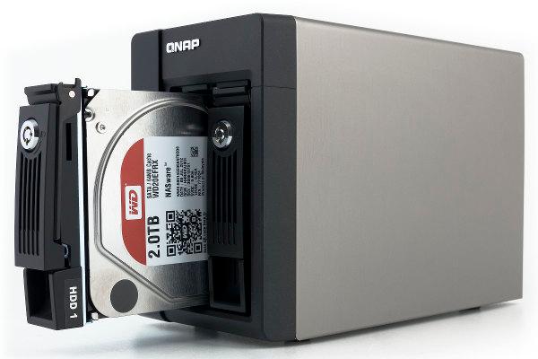 Внешний вид QNAP TS-269 Pro Внешний вид QNAP TS-269 Pro