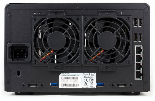 Внешний вид Synology DS1513+ Внешний вид Synology DS1513+
