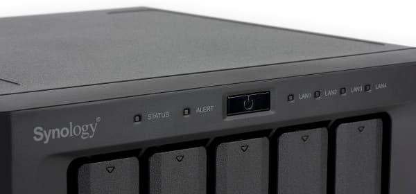 Внешний вид Synology DS1513+ Внешний вид Synology DS1513+