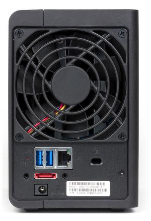 Внешний вид Synology DS214play Внешний вид Synology DS214play