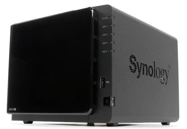 Внешний вид Synology DS415+ Внешний вид Synology DS415+
