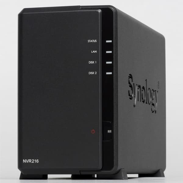 Внешний вид Synology NVR216 Внешний вид Synology NVR216